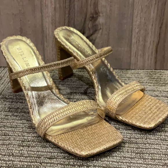 Gold‎ heels - Picture 3 of 3